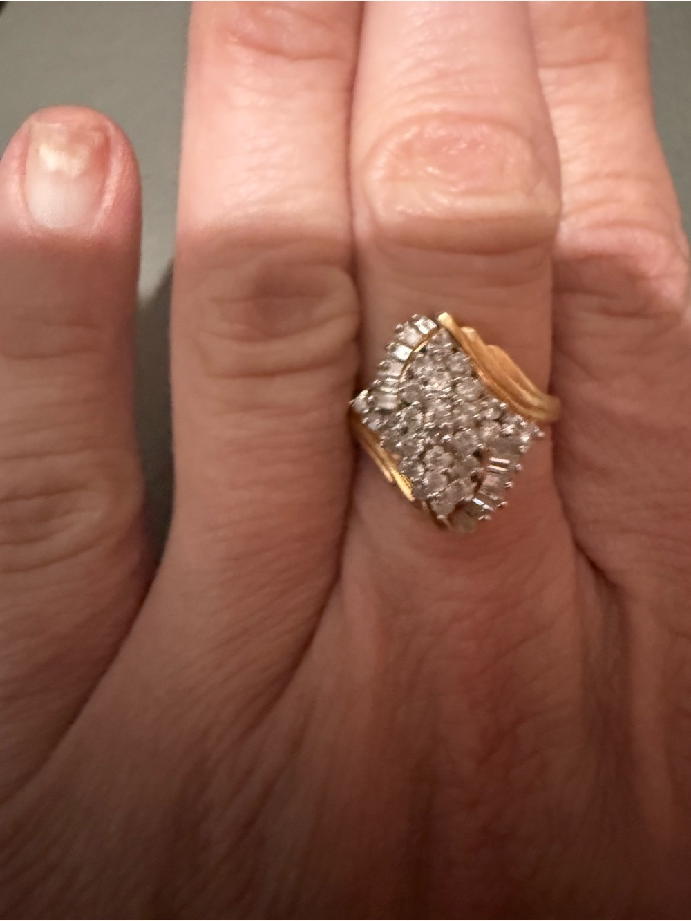 VINTAGE 14k solid  yellow and white gold natural diamond cluster ring VINTAGE